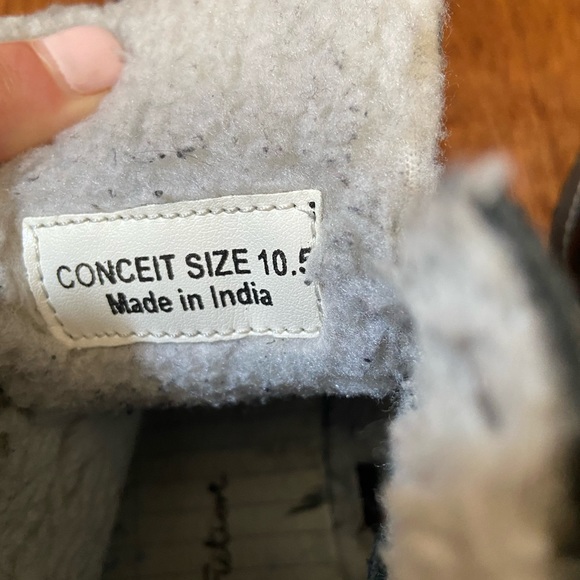 Men’s winter boots size 10.5 with faux fur - Picture 5 of 5